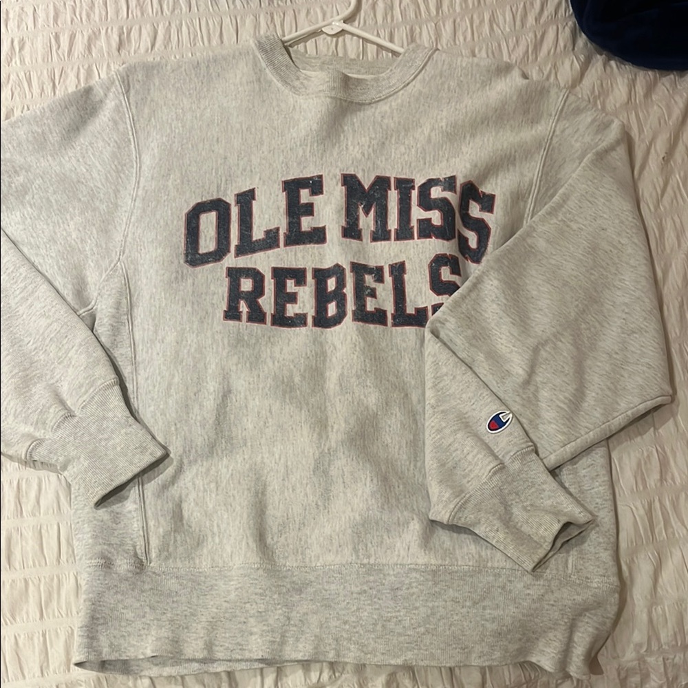 Champion Ole Miss Rebels Gray Sweatshirt Great quality!!